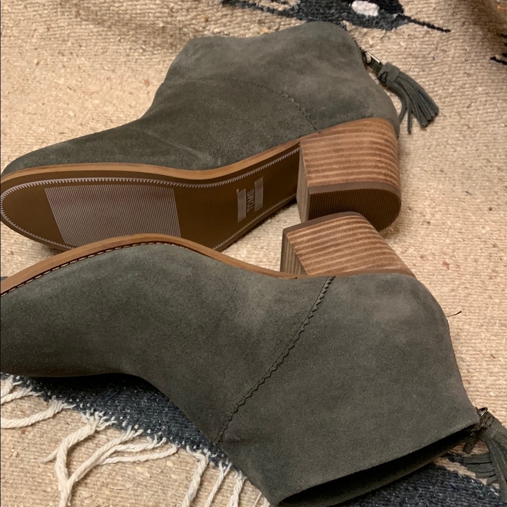 Brand New Toms Size 8.5 Leila Women's Suede Ankle Boots - Picture 4 of 16